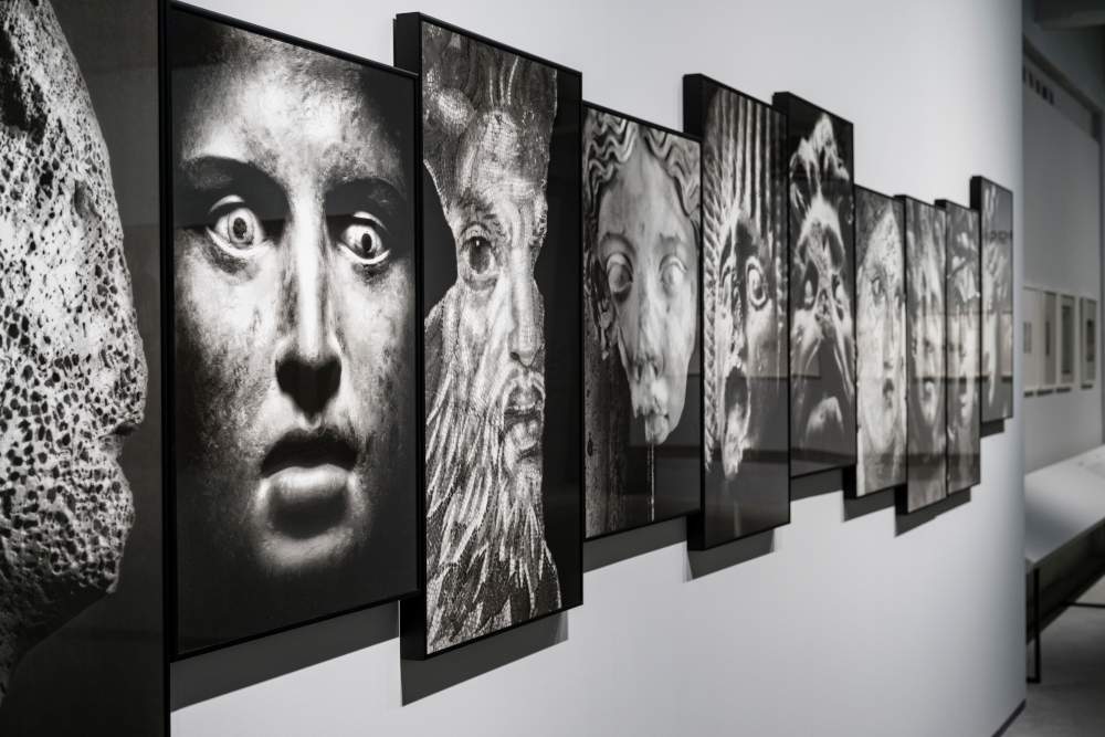Turin, à la Gallerie d'Italia, l'exposition retraçant les principaux thèmes de Mimmo Jodice 