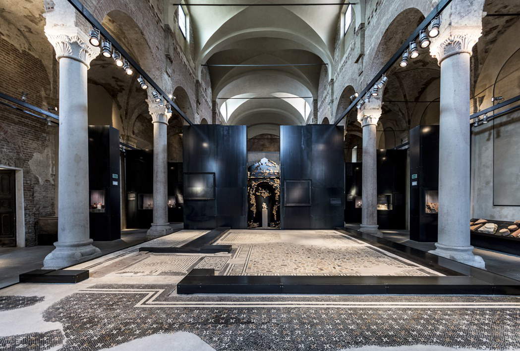 Los mosaicos del suelo del Museo Arqueológico de San Lorenzo en Cremona. Foto: Cremona Musei Los mosaicos del suelo del Museo Arqueológico de San Lorenzo en Cremona. Foto: Cremona Musei