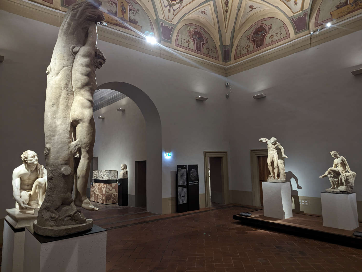 The Uffizi displays their marble treasures: the Divina Simulacra exhibition