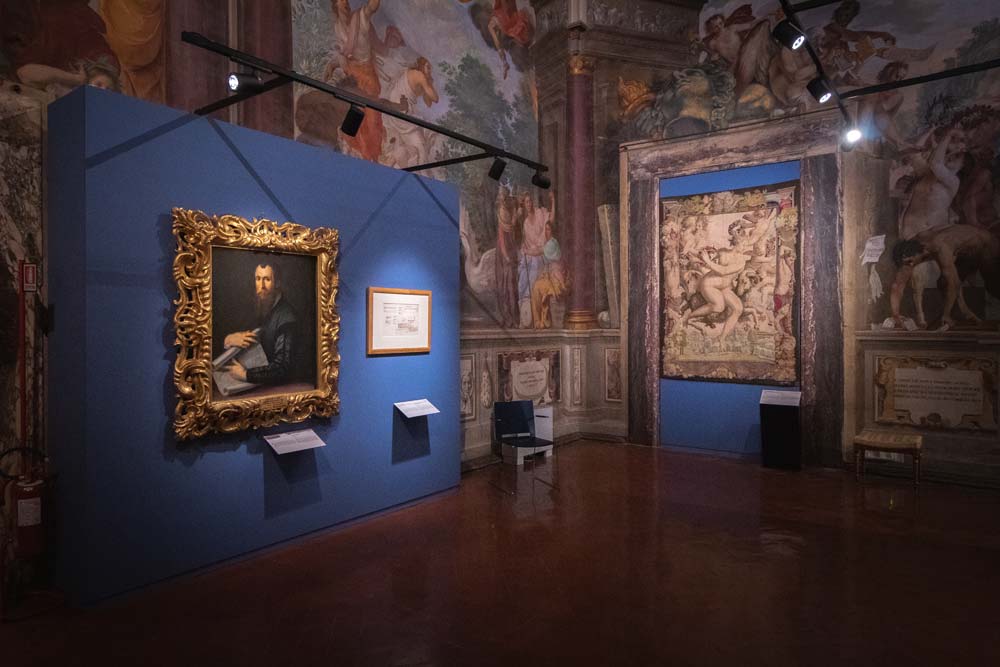Allestimenti della mostra Eleonora di Toledo e l'invenzione della corte dei Medici a Firenze Allestimenti della mostra Eleonora di Toledo e l'invenzione della corte dei Medici a Firenze
