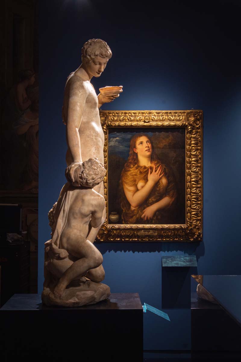 Allestimenti della mostra Eleonora di Toledo e l'invenzione della corte dei Medici a Firenze Allestimenti della mostra Eleonora di Toledo e l'invenzione della corte dei Medici a Firenze