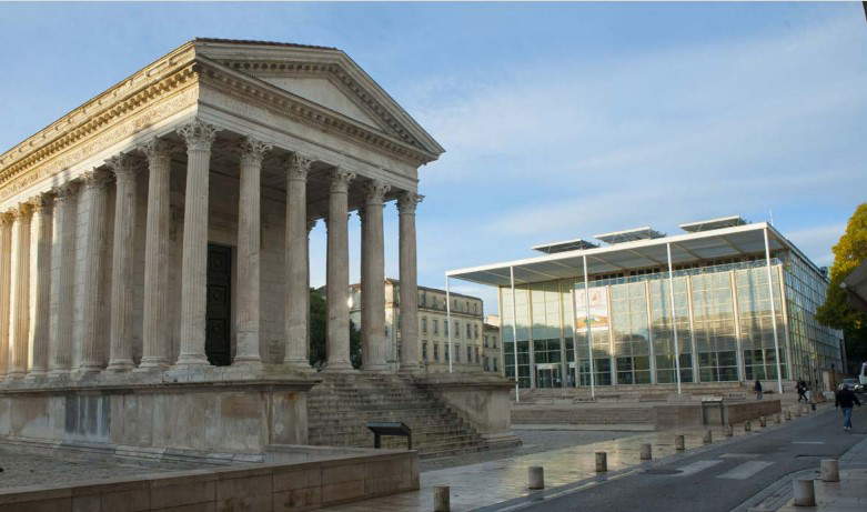 La città di Nîmes celebra i trent'anni del Carrè d'Art. Eventi fino a dicembre