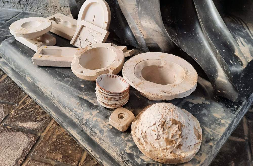 Faenza, collecte de fonds pour soutenir le monde de la céramique touché par les inondations