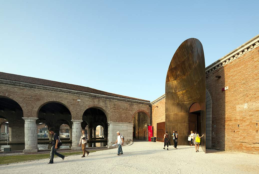 Luca Cerizza sarà il nuovo curatore del Padiglione Italia alla Biennale di Venezia
