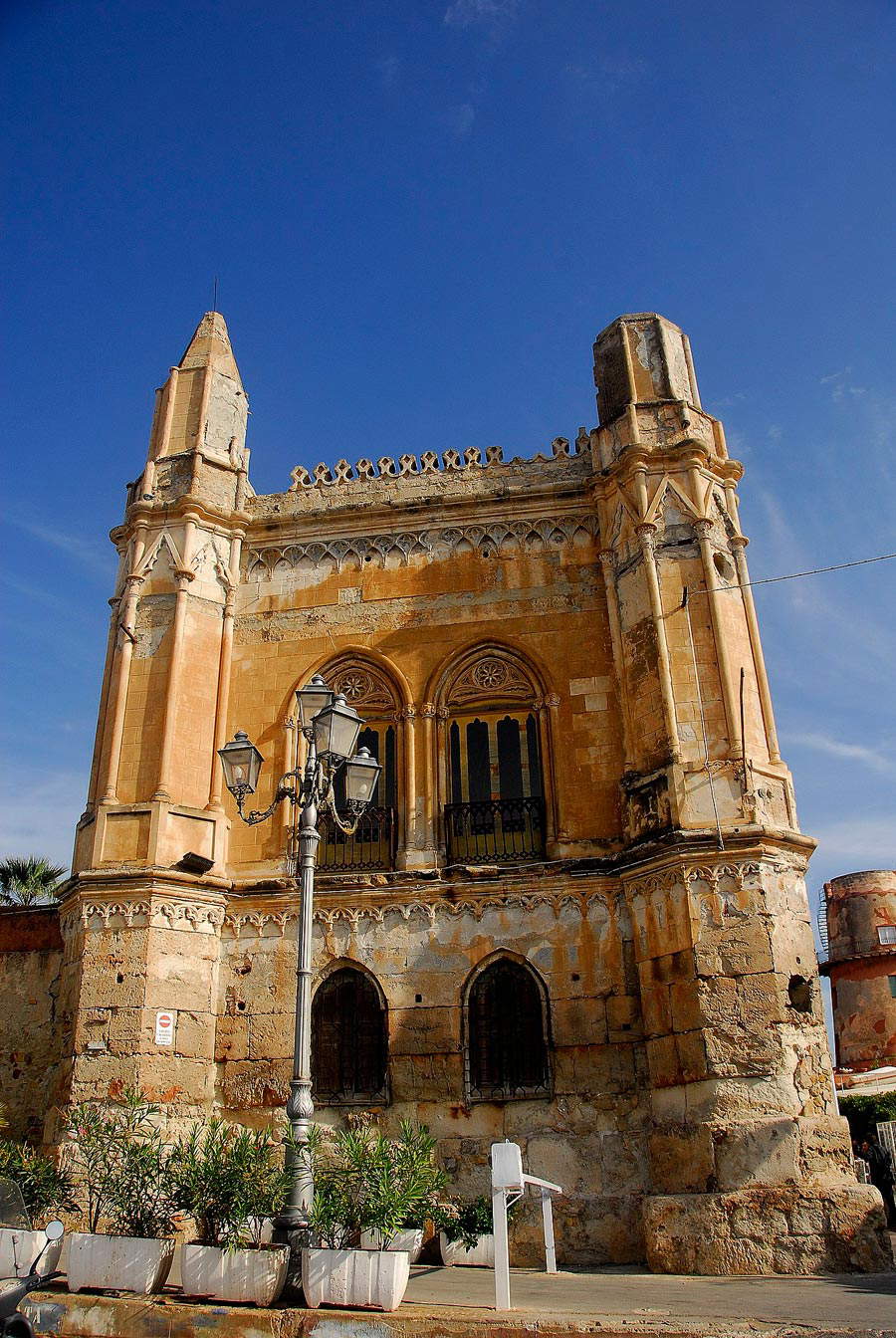 La Palazzina dei Quattro Pizzi. Photo : Rino Porrovecchio La Palazzina dei Quattro Pizzi. Photo : Rino Porrovecchio
