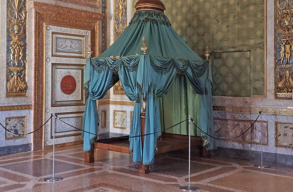 Torna esposto il letto di Napoleone nel Palazzo Ducale di Mantova