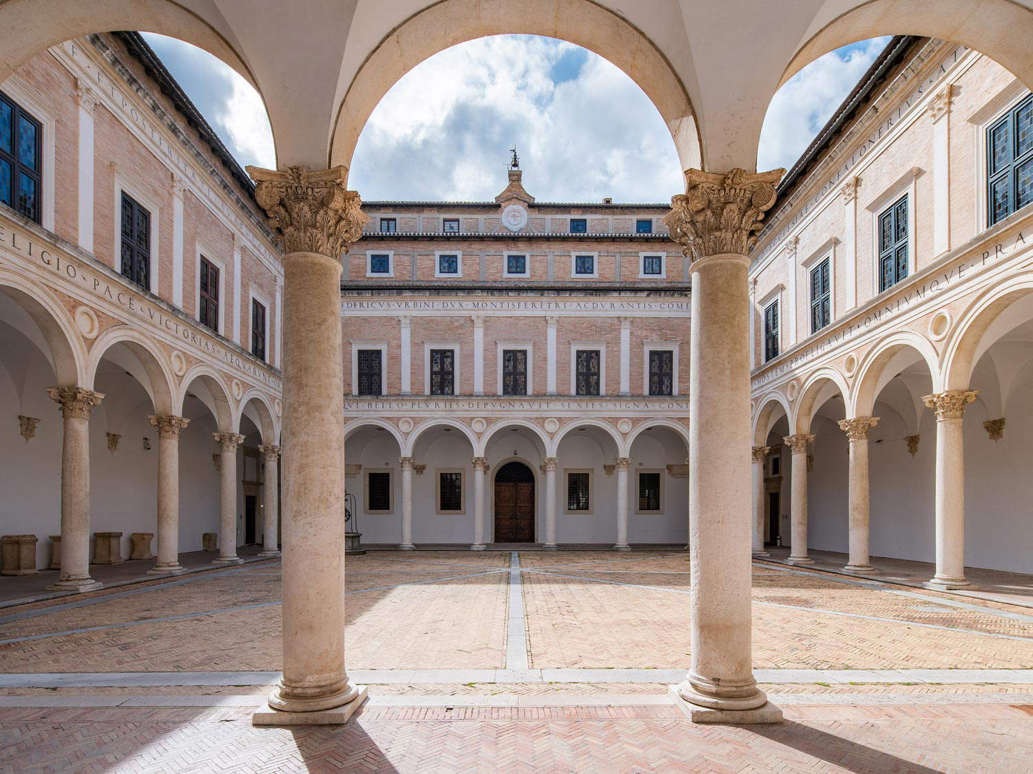 Der Herzogspalast in Urbino, Sitz der Galleria Nazionale delle Marche