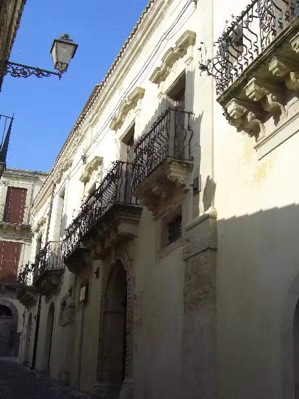 Palazzo Trao Ventimiglia (Vizzini) Palazzo Trao Ventimiglia (Vizzini)