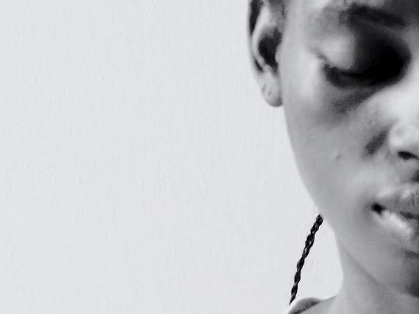 A Napoli la mostra fotografica di Paola Risoli sulla vita di una ragazza nigeriana