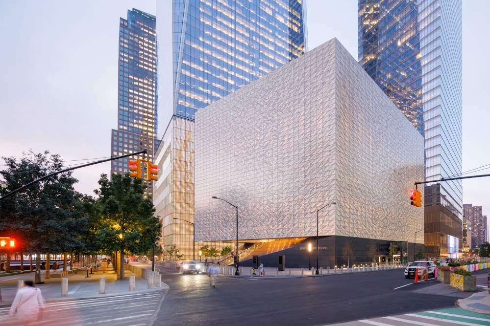 A Ground Zero un nuovo edificio ricoperto di marmo dedicato alle arti performative