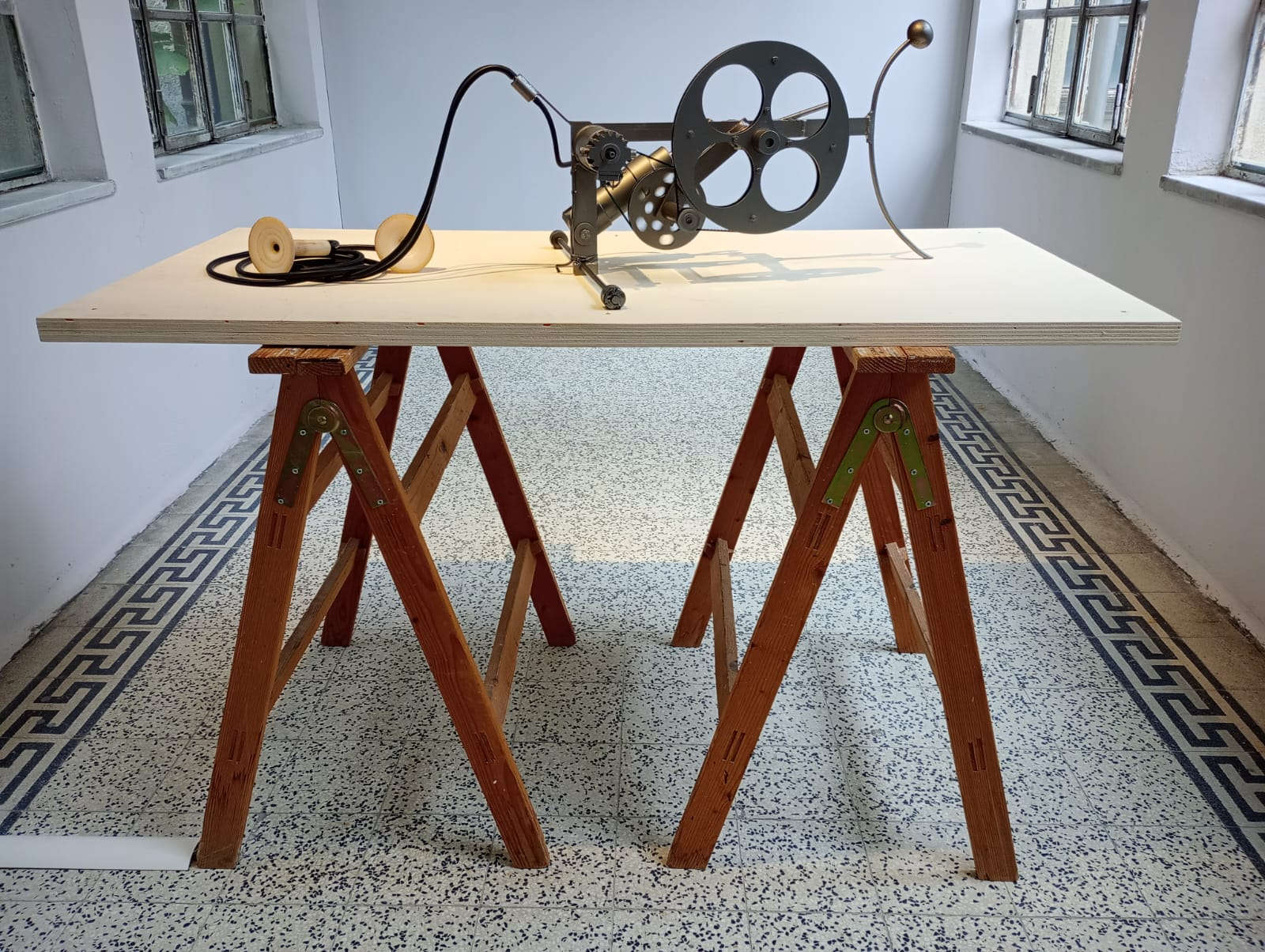 Piero Fogliati, Breathing Machine (1990; mechanical complex with cylindrical electric motor). Presented by Niccoli Piero Fogliati, Breathing Machine (1990; mechanical complex with cylindrical electric motor). Presented by Niccoli