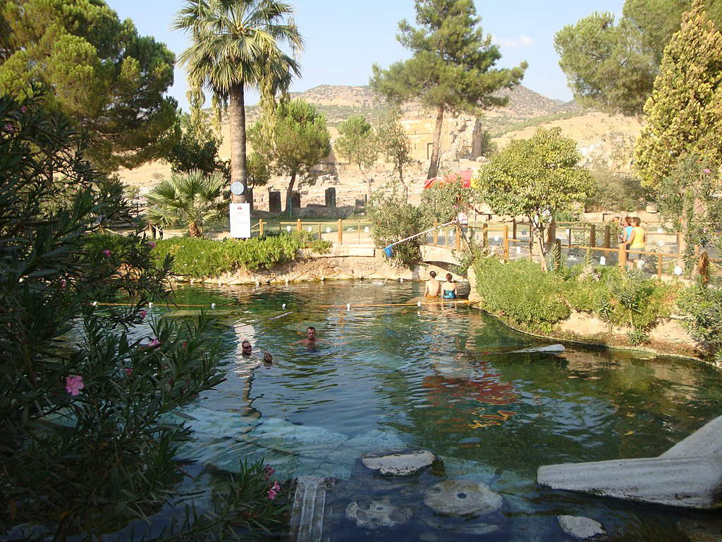 Piscine de Cléopâtre à Hierapolis-Pamukkale Piscine de Cléopâtre à Hierapolis-Pamukkale
