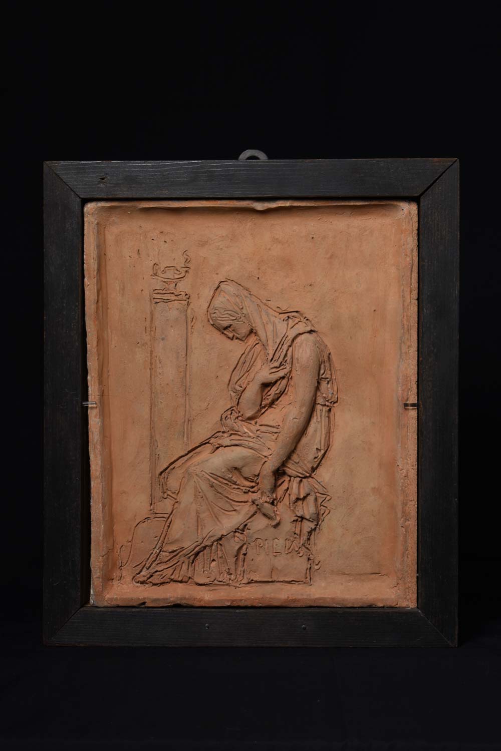 Pompeo Marchesi, Stele funeraria (terracotta; Milano, Galleria d&rsquo;Arte Moderna). Foto: MarilenaAnzani&copy;aconerre2023