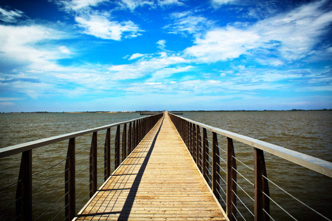 El embarcadero que conecta Hvar con la isla de San Clemente. Foto: Angela Milano El embarcadero que conecta Hvar con la isla de San Clemente. Foto: Angela Milano