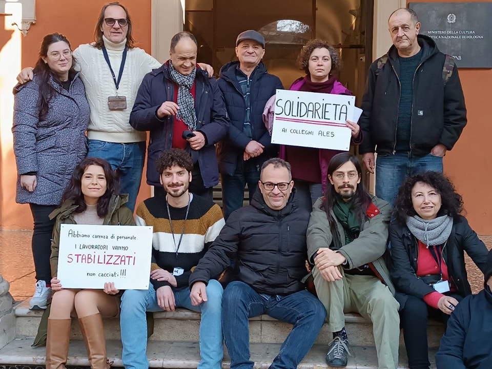 La protesta dei lavoratori della Pinacoteca Nazionale di Bologna La protesta dei lavoratori della Pinacoteca Nazionale di Bologna