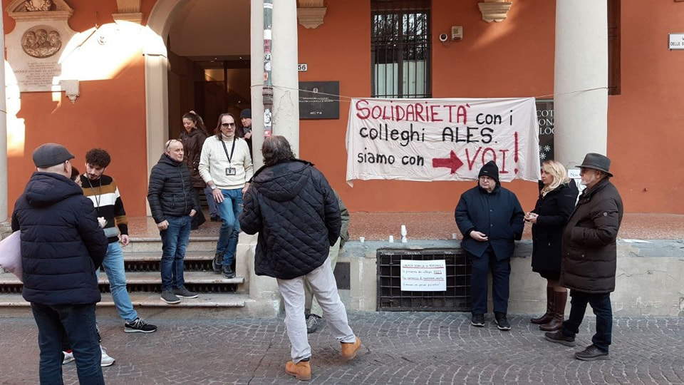 La protesta dei lavoratori della Pinacoteca Nazionale di Bologna La protesta dei lavoratori della Pinacoteca Nazionale di Bologna
