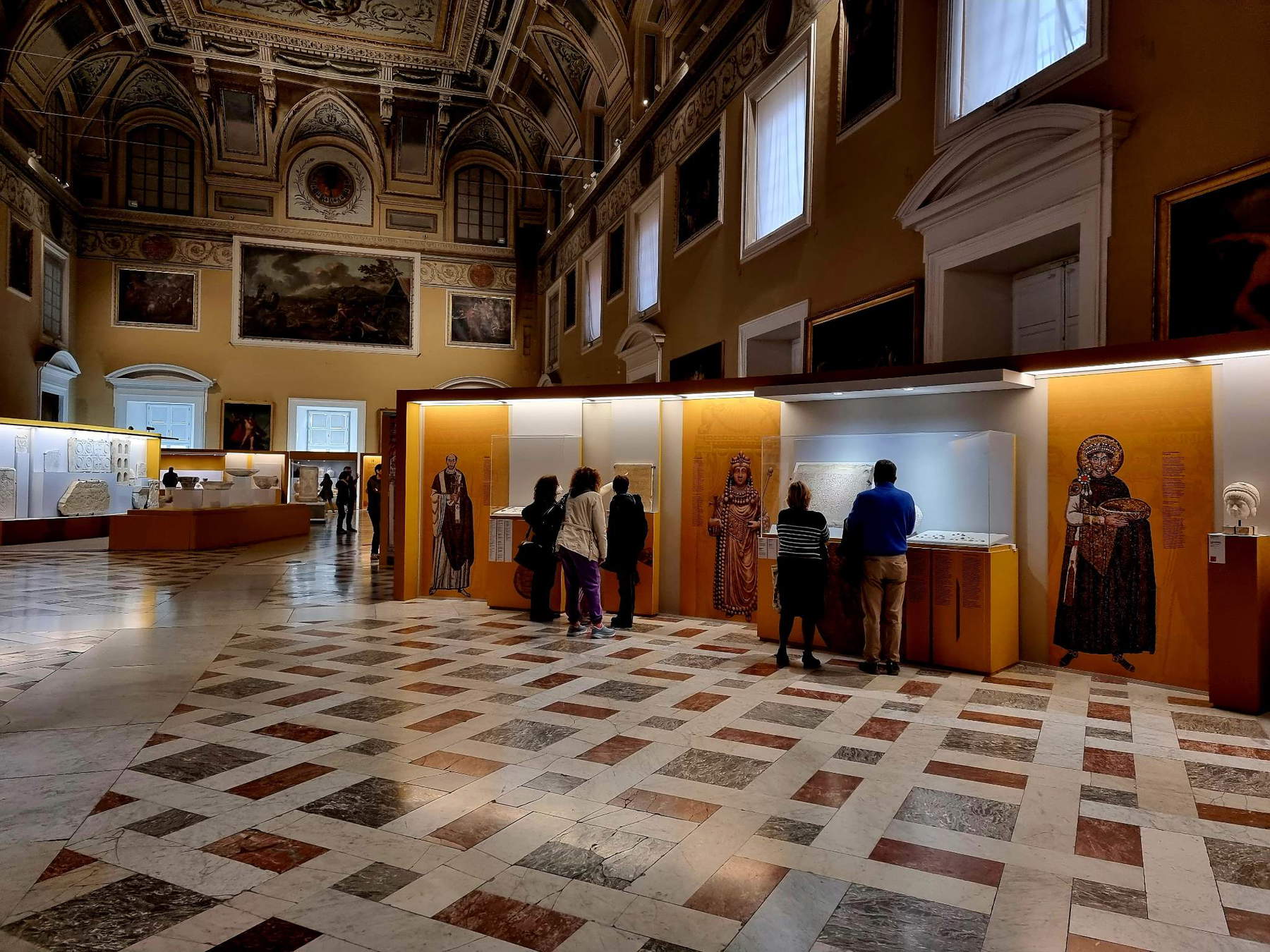 Naples National Archaeological Museum, in 2022 450,000 visitors. And in 2023 it aims for one million