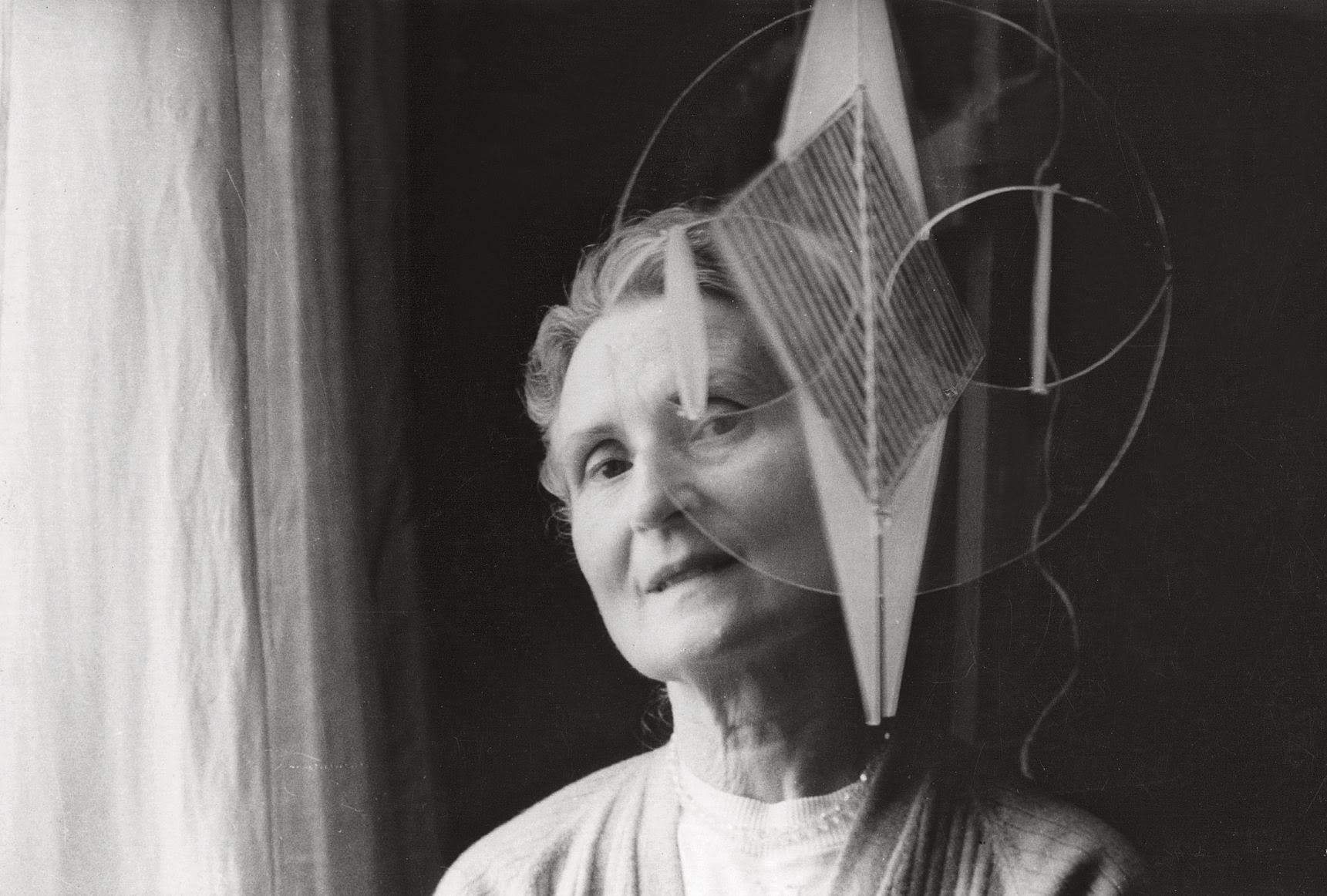 Les archives de Regina Cassolo Bracchi, la première sculptrice italienne d'avant-garde, sont nées.