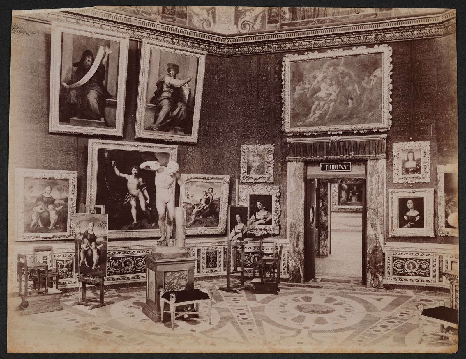 Uffizi discovers treasure trove of 45,000 photographs in 2018. And now it's online for all to see