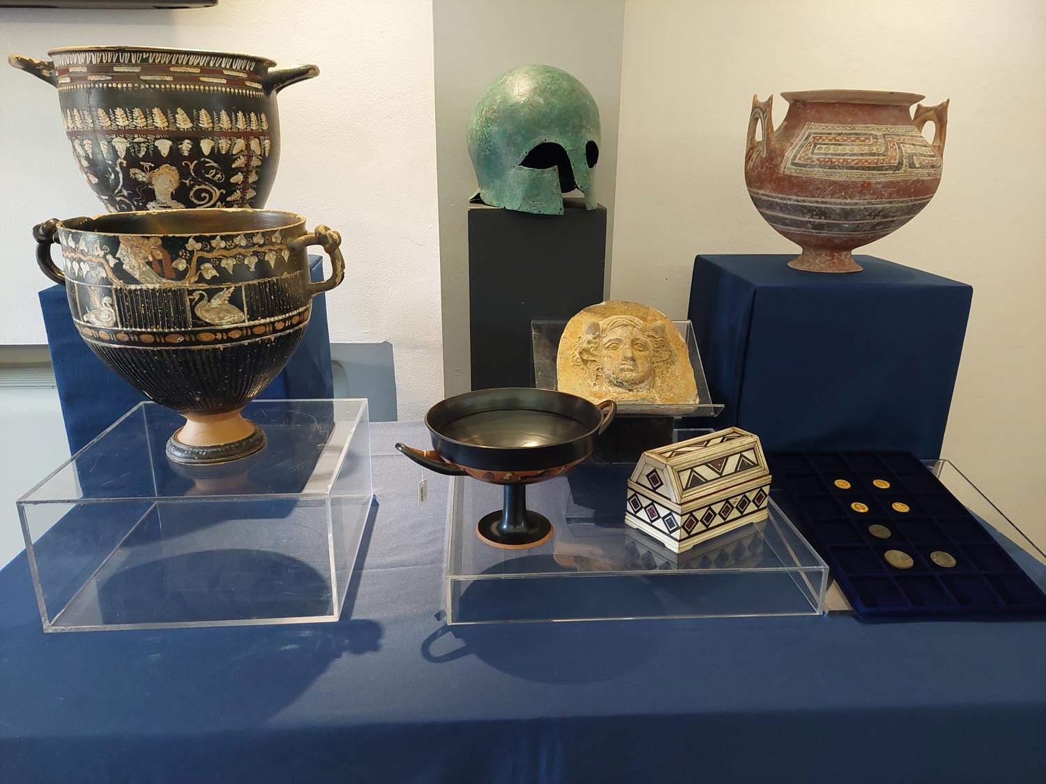 Germany returns 14 stolen cultural goods to Italy, some from museums
