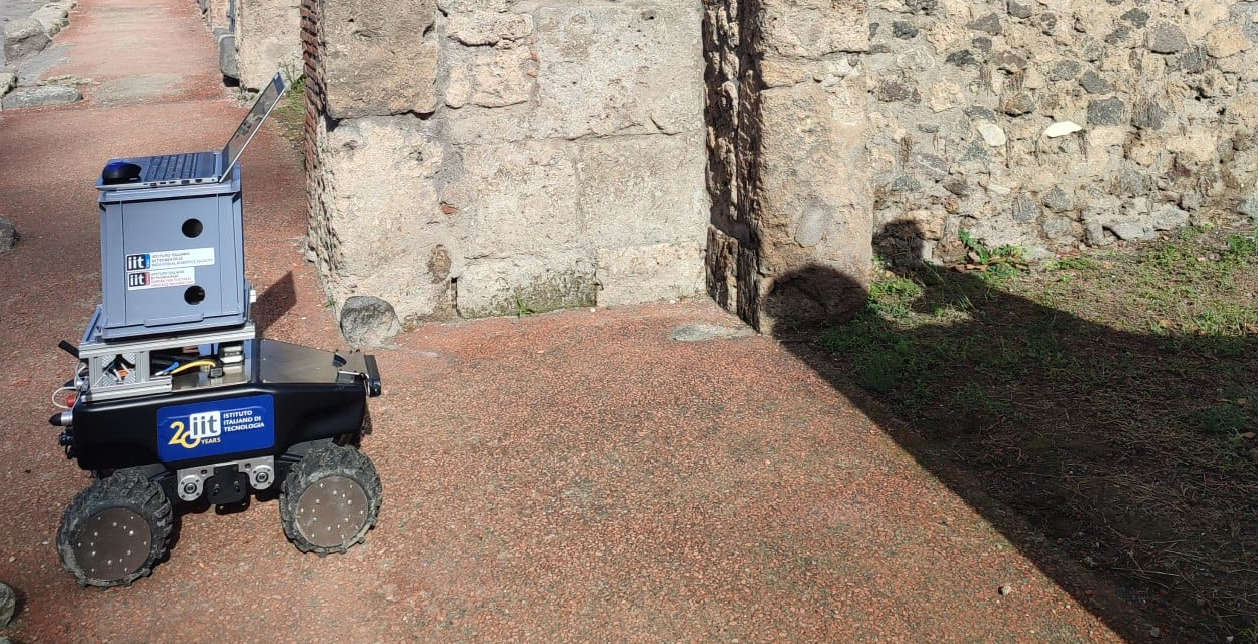 Le robot archéologue arrive à Pompéi : il s'appelle Ringhio. Voici à quoi il va servir