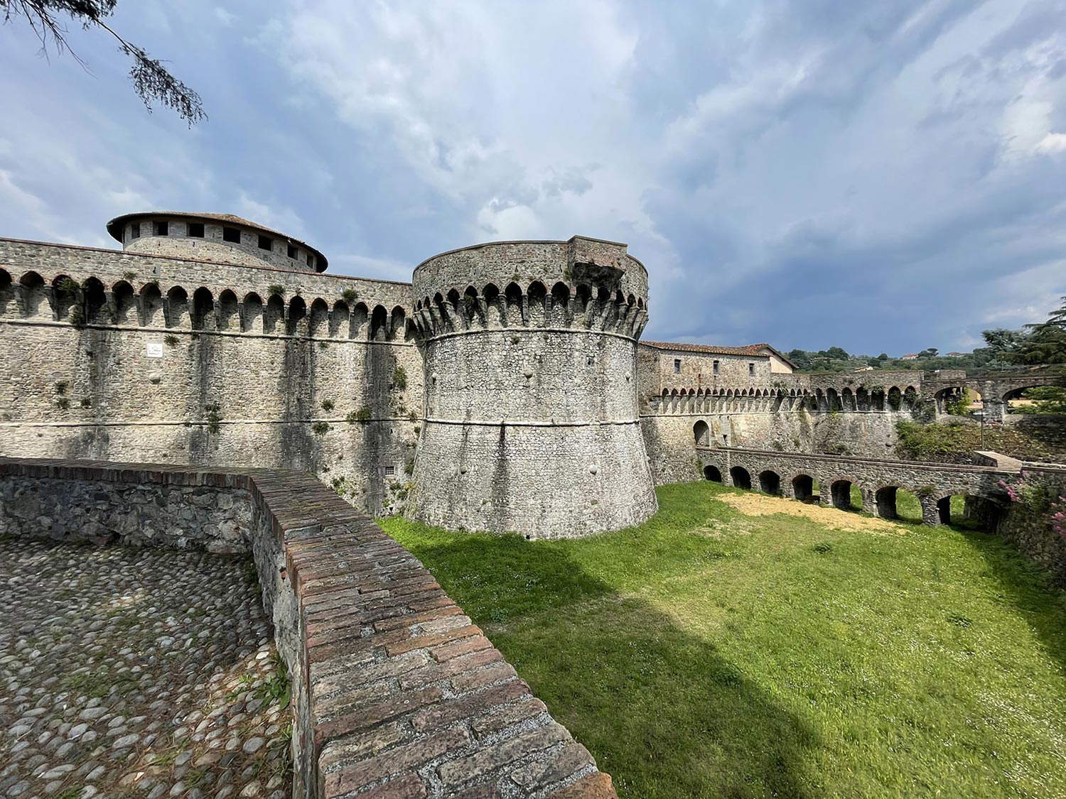 Sarzana, la foire nationale des antiquaires revient à la Fortezza après dix ans d'existence