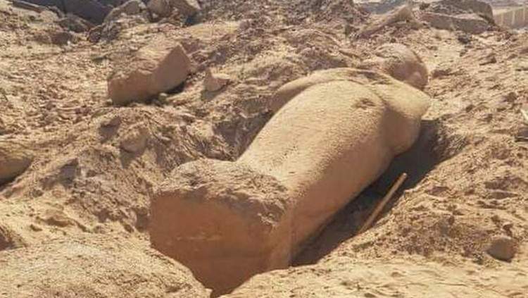 Égypte: ils tentent de voler une statue de Ramsès de 10 tonnes à l'aide d'une grue. Trois personnes arrêtées 