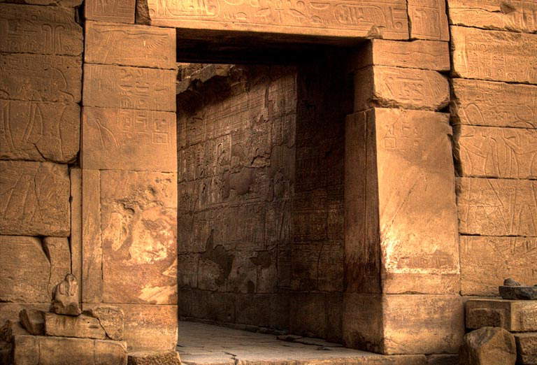 Egitto, un tour operator vi porta ad aiutare gli archeologi che cercano la tomba di Cleopatra