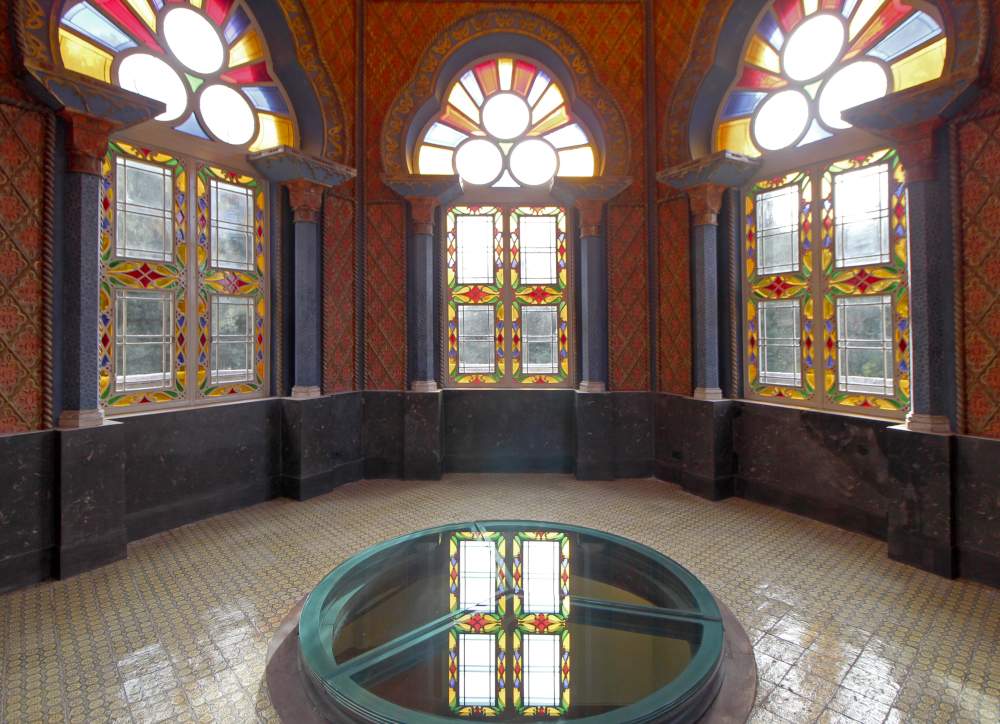 From April 1, the Moorish Tower of Villa Torlonia will be open to visitors. 