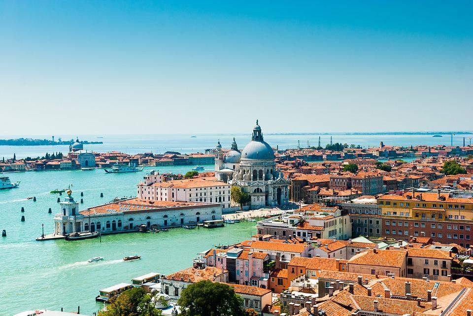 Venise n'est pas en danger. L'Unesco ne l'a pas inscrite sur la liste des sites en péril. 