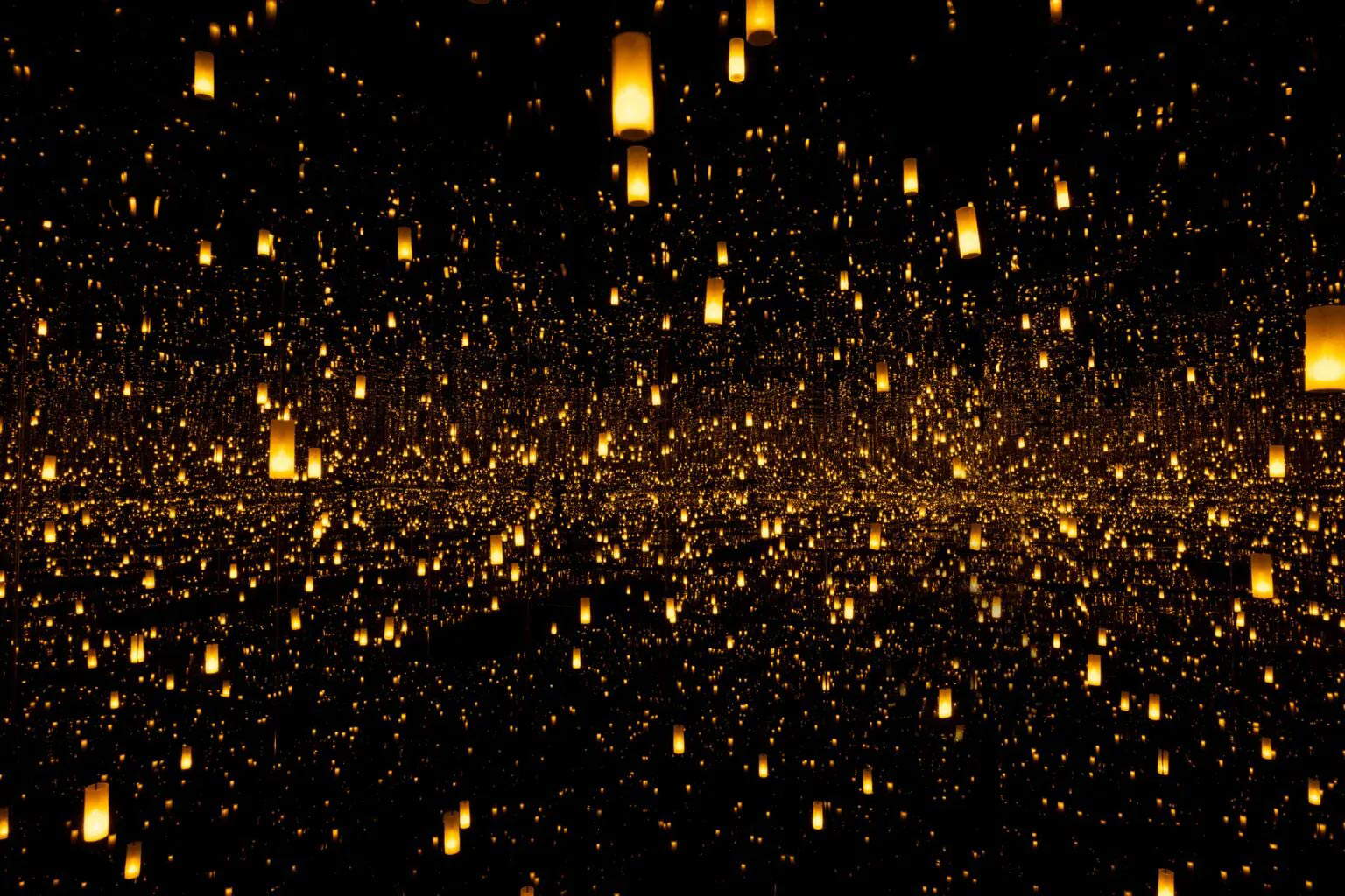 Brésil : un musée d'art contemporain ouvre une galerie immersive consacrée à Yayoi Kusama