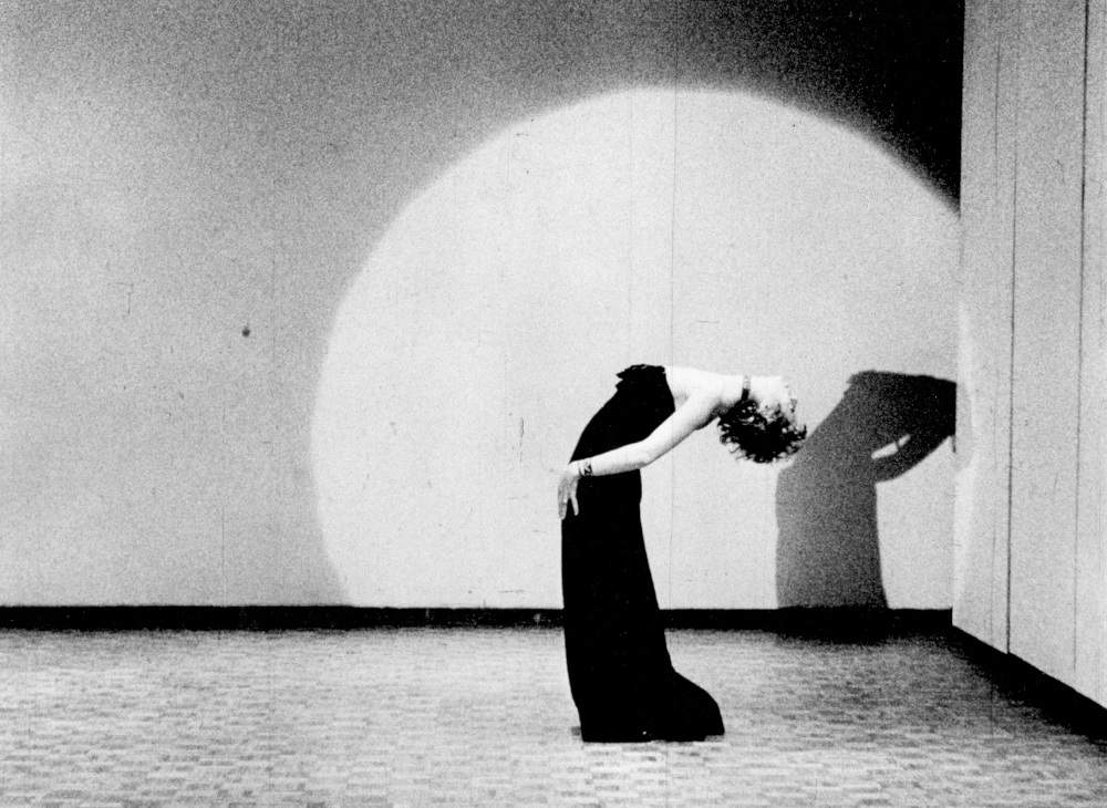 At MAMbo the first retrospective in Italy dedicated to dancer, director and poet Yvonne Rainer 
