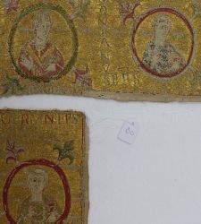 Le voile de classe, un ancien objet textile brodé, retourne au musée national de Ravenne 