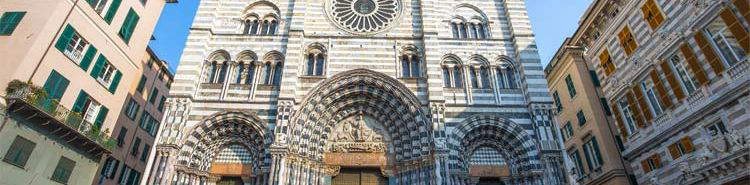 Die unerwartete und zerstörerische Kraft der Farbe: die renovierte Fassade des Doms von Genua