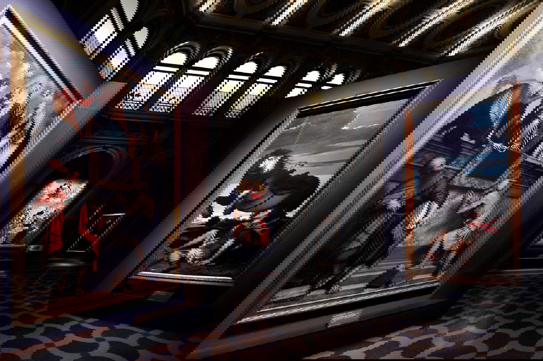 Mise en place de l'exposition Moroni. Le portrait de son époque