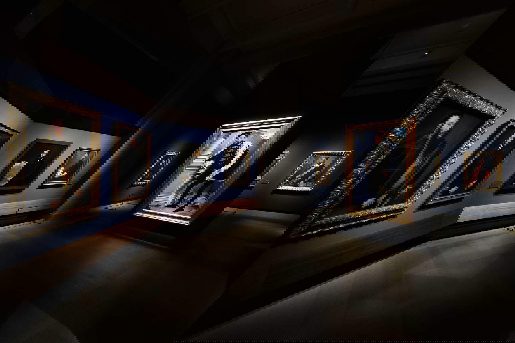 Mise en place de l'exposition Moroni. Le portrait de son époque