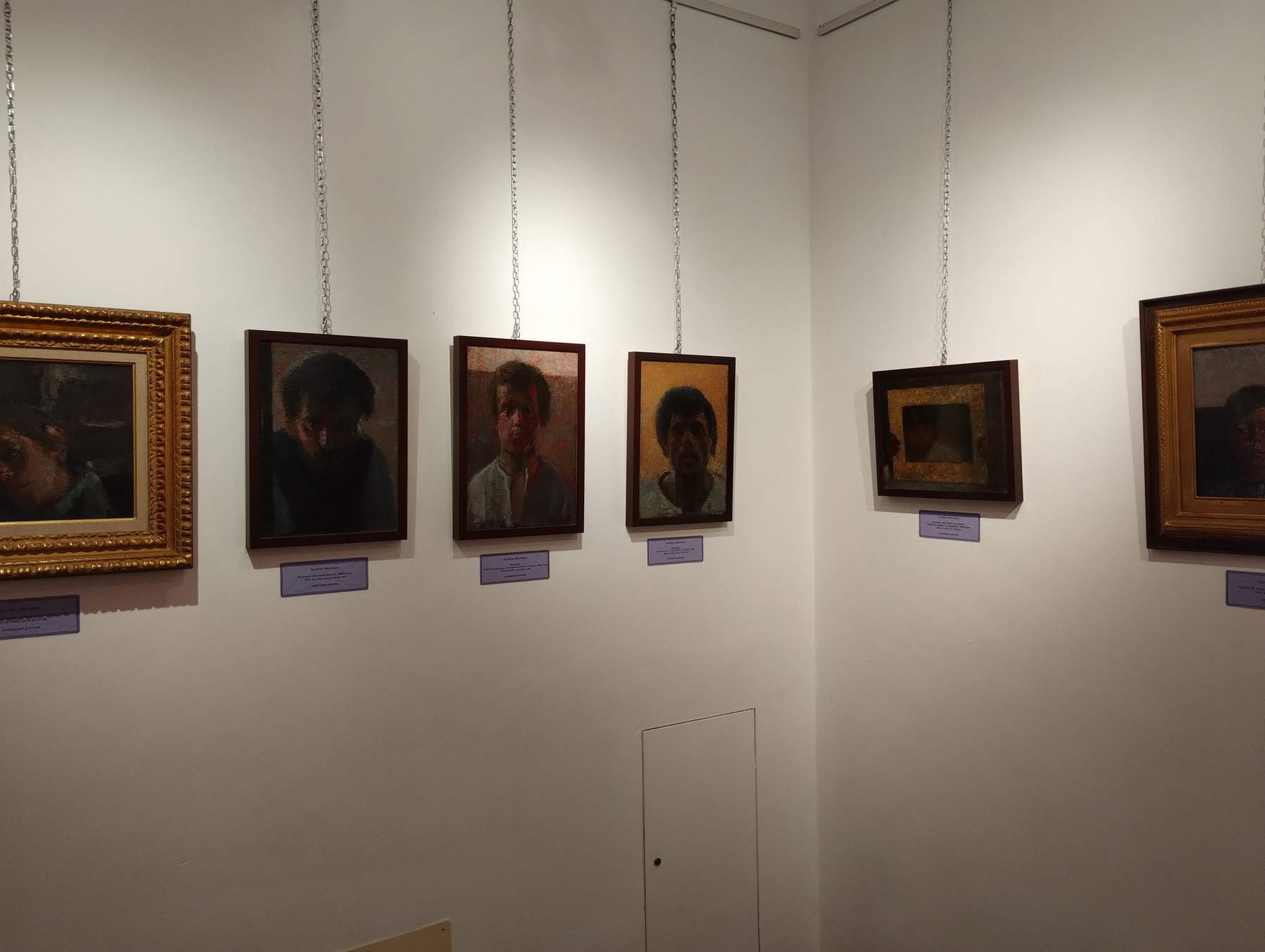 Ausstellungsaufbau Serafino Macchiati. Ich und die Anderen