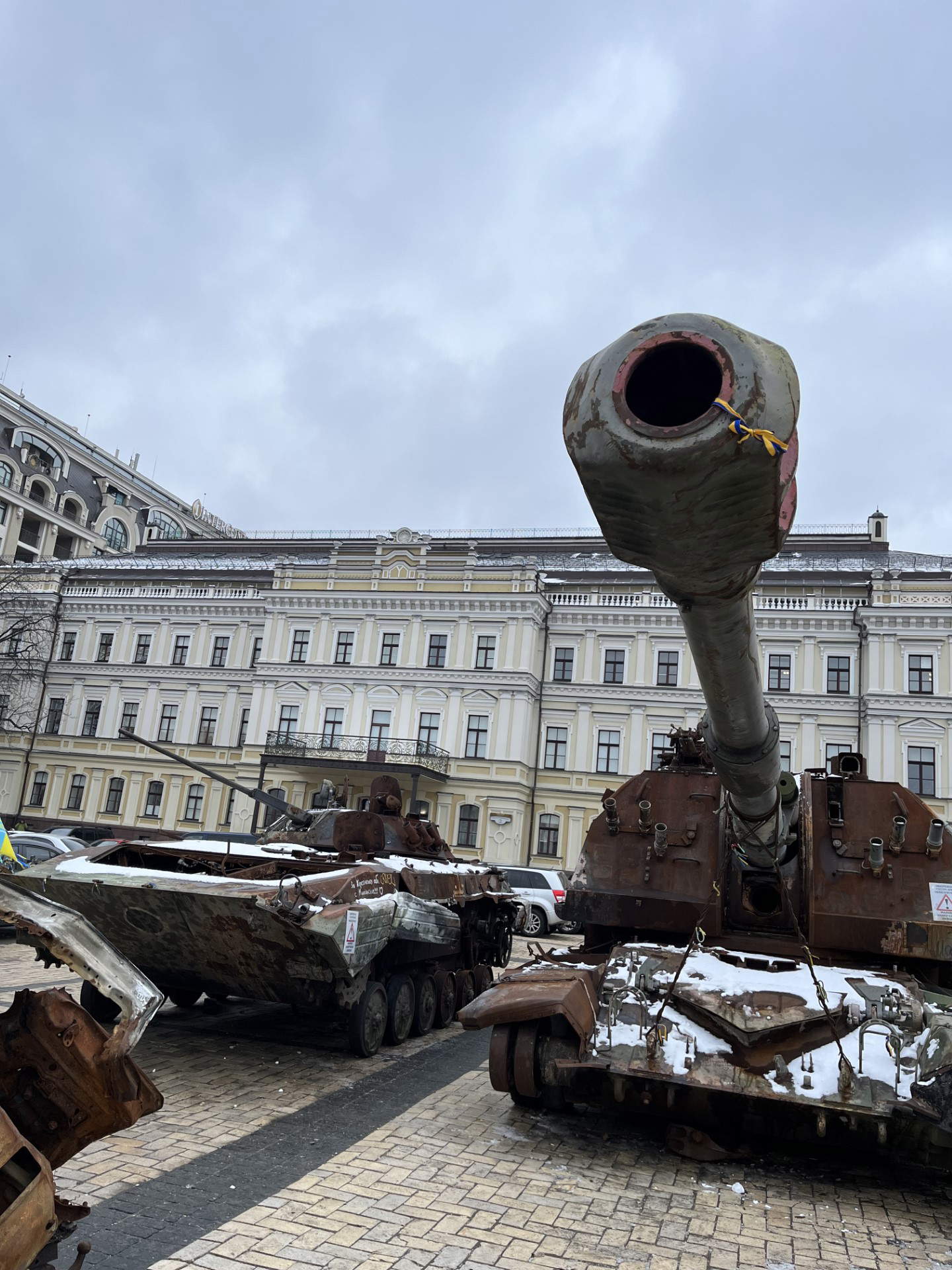 Russian tanks in downtown Kyiv. Photo: Fabio Cavallucci