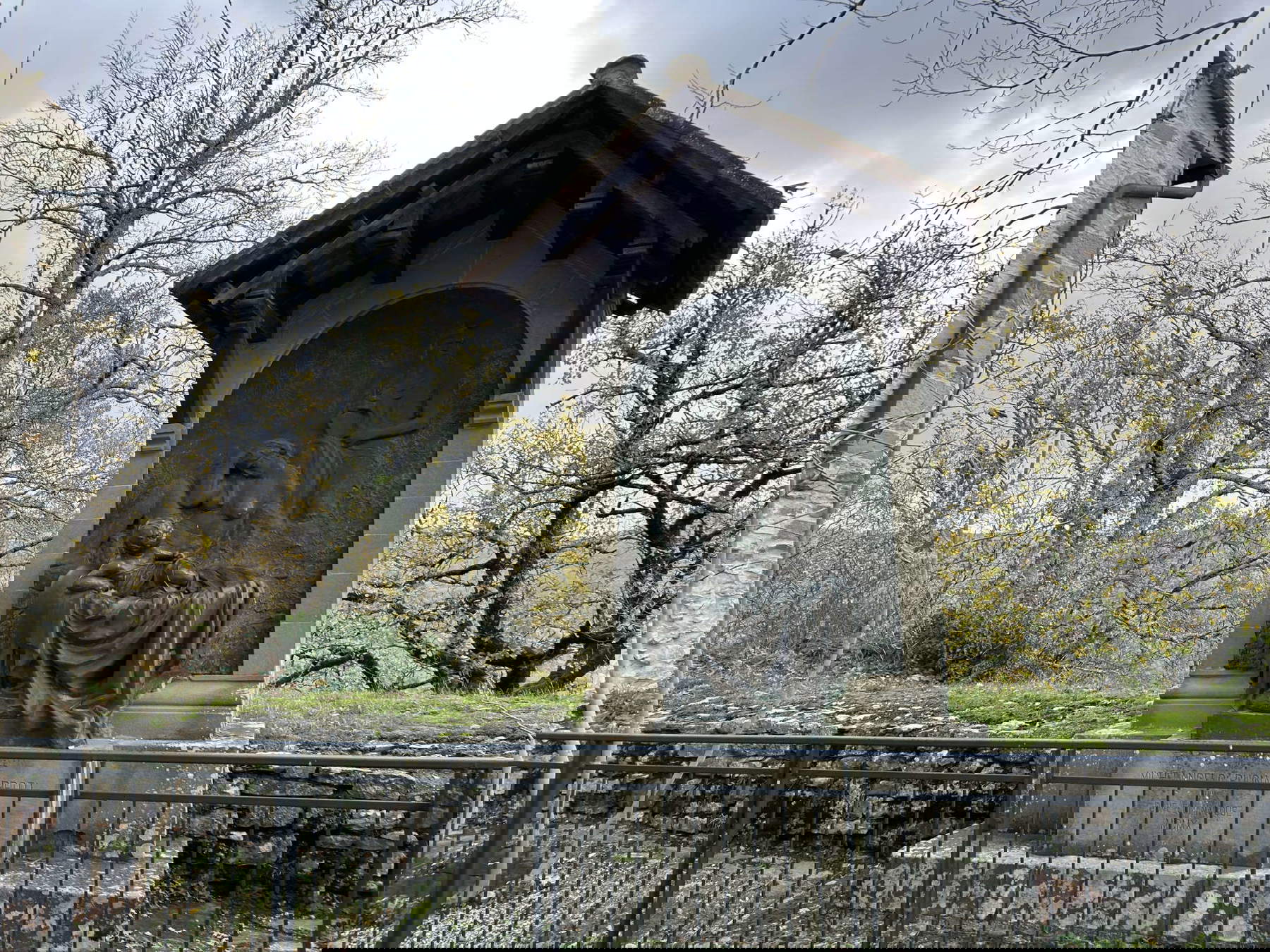 Arnaldo Zocchi's sculptural aedicule.