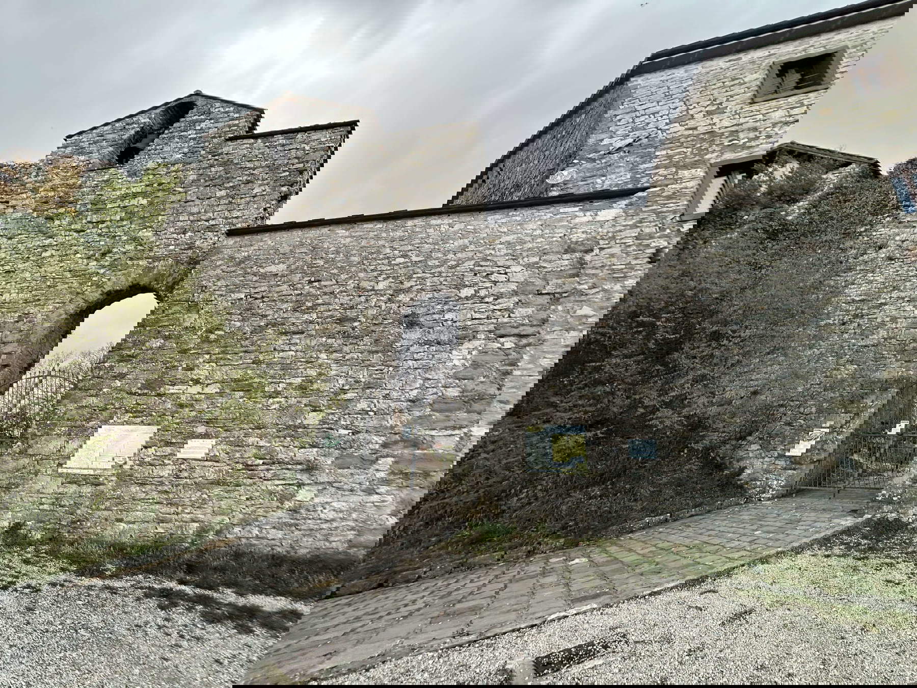 The entrance to the castle that houses the museum dedicated to Michelangelo