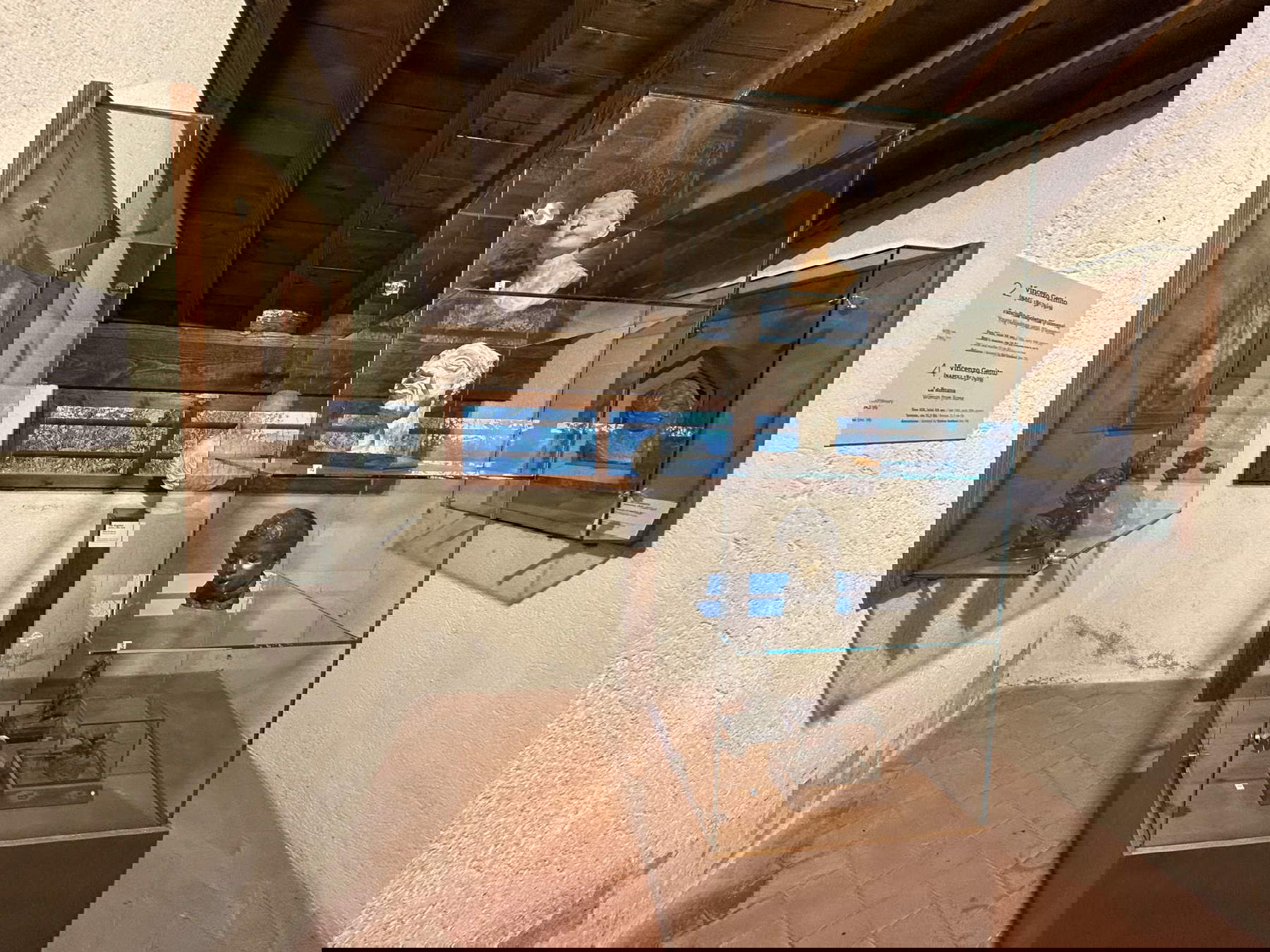 Works by Italian artists of the 19th and 20th centuries, including Boccioni, Gemito and Dossena