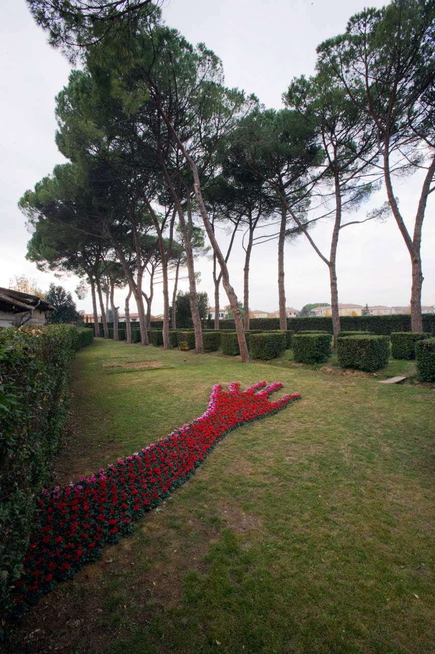 Stefano Arienti, Ohne Titel (2012) Stefano Arienti, Ohne Titel (2012)