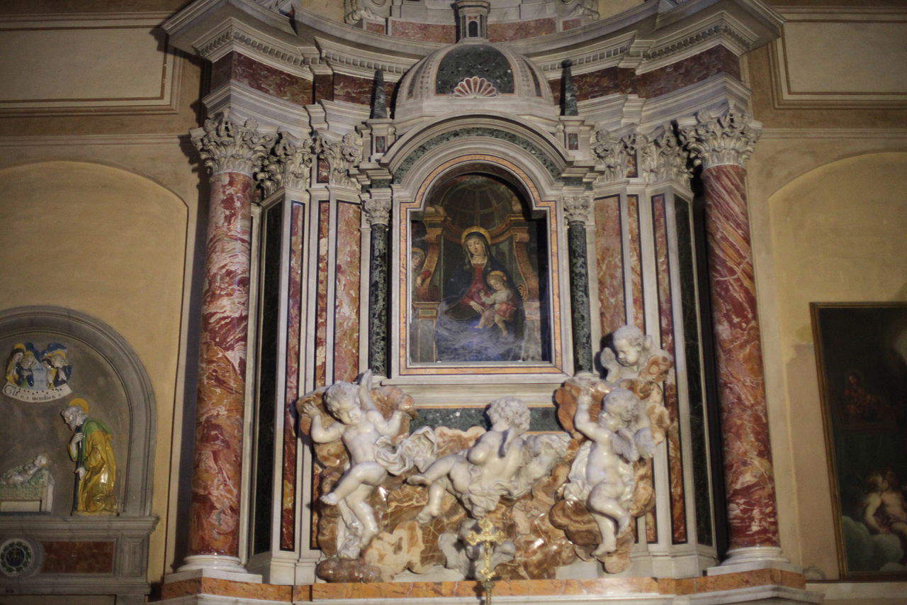 L'altare con la Madonna del Pinturicchio. Foto: Matteo Bimonte L'altare con la Madonna del Pinturicchio. Foto: Matteo Bimonte