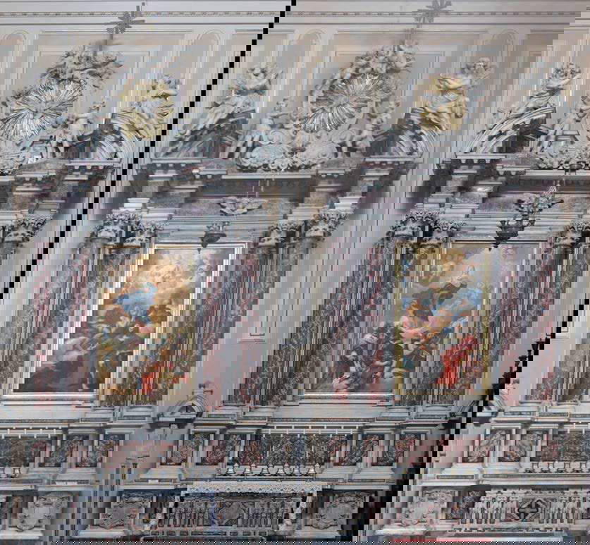 Fotomontaggi che raffigurano le due tele di Garzi nel duomo di Massa nella loro originaria collocazione sugli altari del transetto Fotomontaggi che raffigurano le due tele di Garzi nel duomo di Massa nella loro originaria collocazione sugli altari del transetto