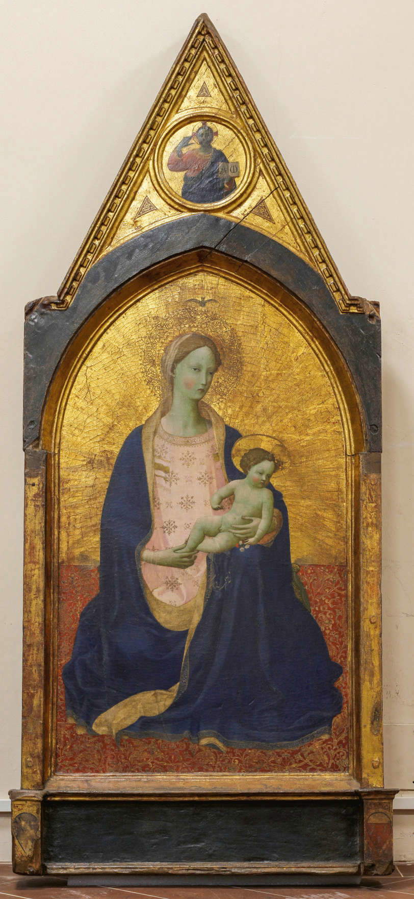 Guido di Pietro, called Beato Angelico, Madonna and Child (c. 1422; tempera and gold on panel, 175 × 72 cm; Pisa, Museo Nazionale di San Matteo) Guido di Pietro, called Beato Angelico, Madonna and Child (c. 1422; tempera and gold on panel, 175 × 72 cm; Pisa, Museo Nazionale di San Matteo)