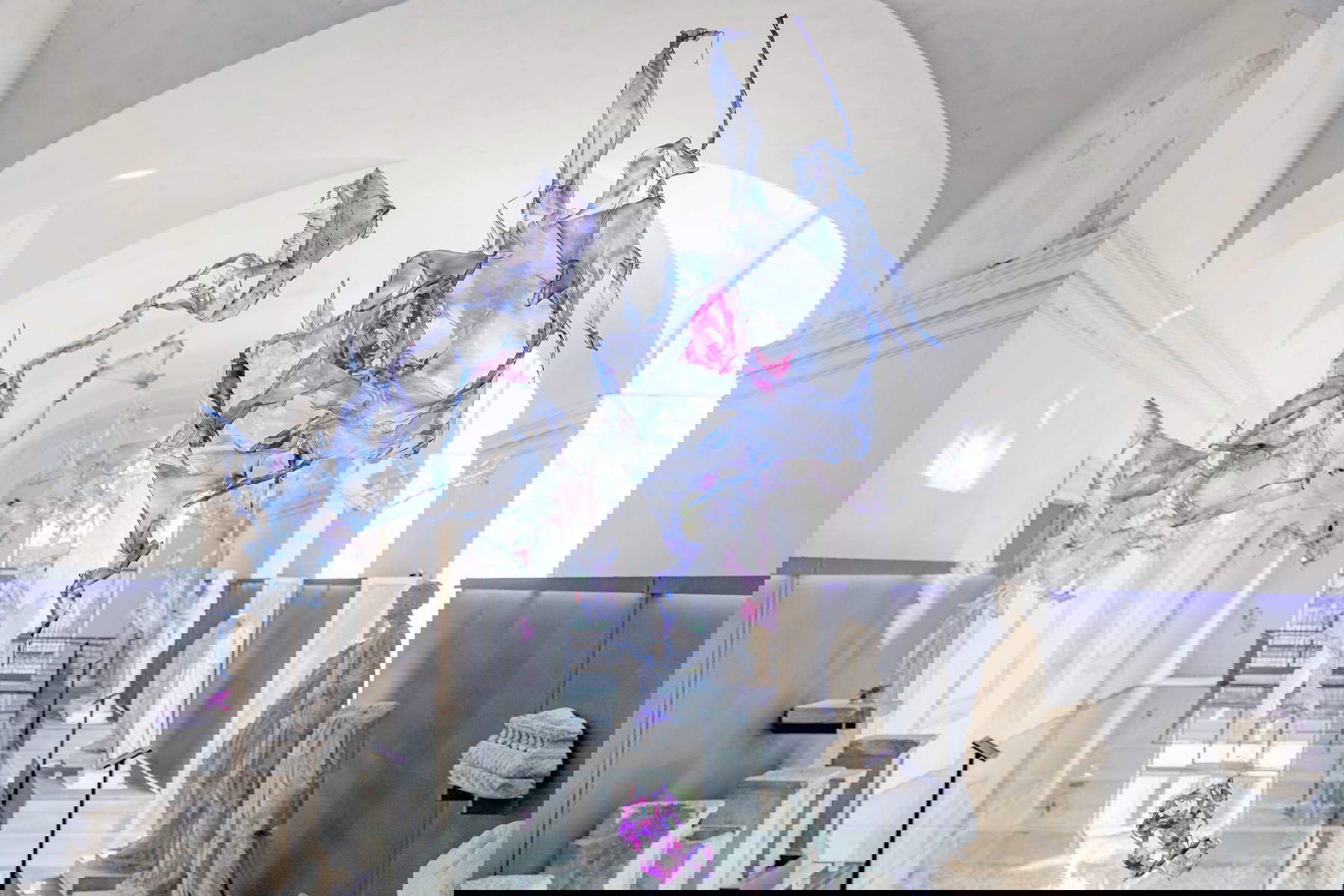 Aljoscha, Blooming Skin on Brain Paradise (2023; instalación) Aljoscha, Blooming Skin on Brain Paradise (2023; instalación)