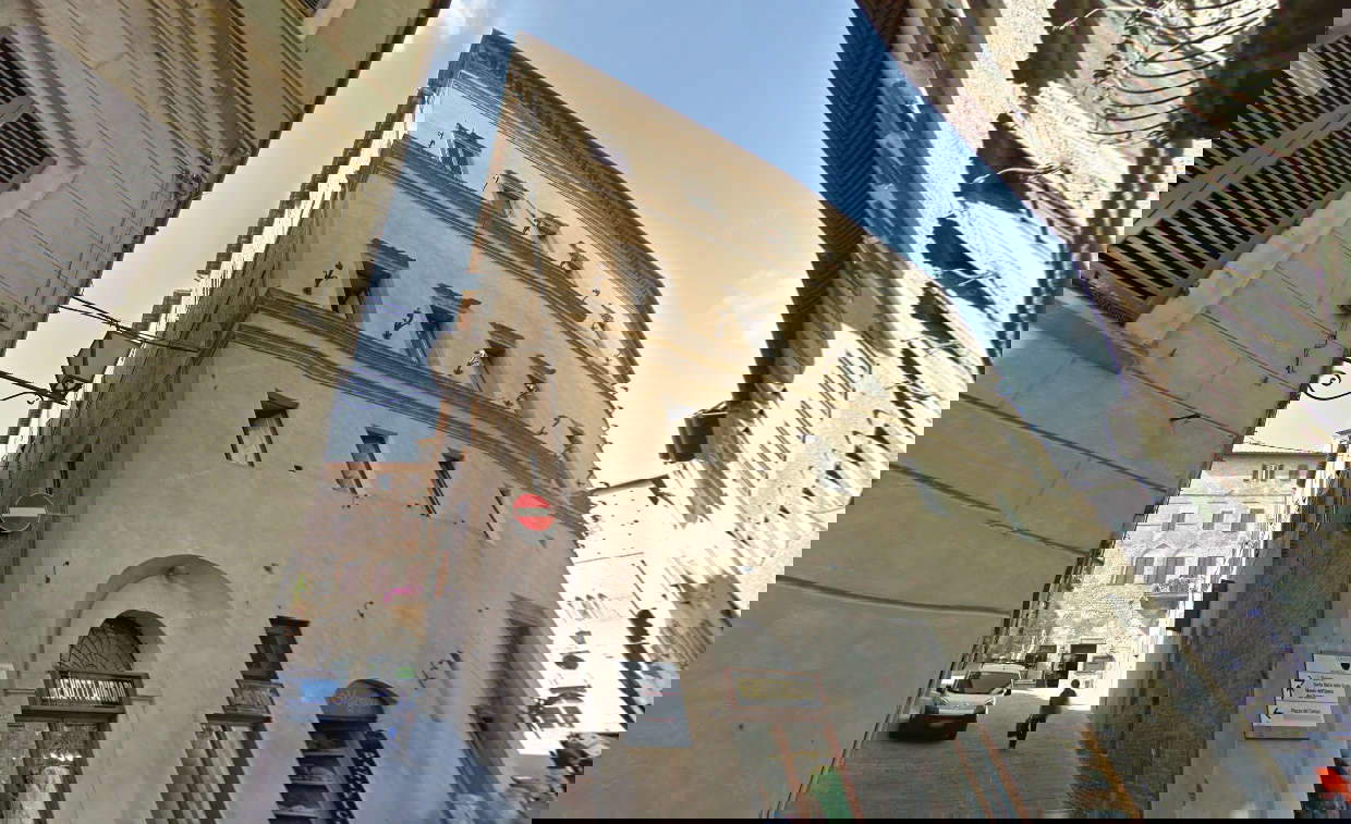 Siena, Palazzo del Magnifico. Foto: Google Street View Siena, Palazzo del Magnifico. Foto: Google Street View