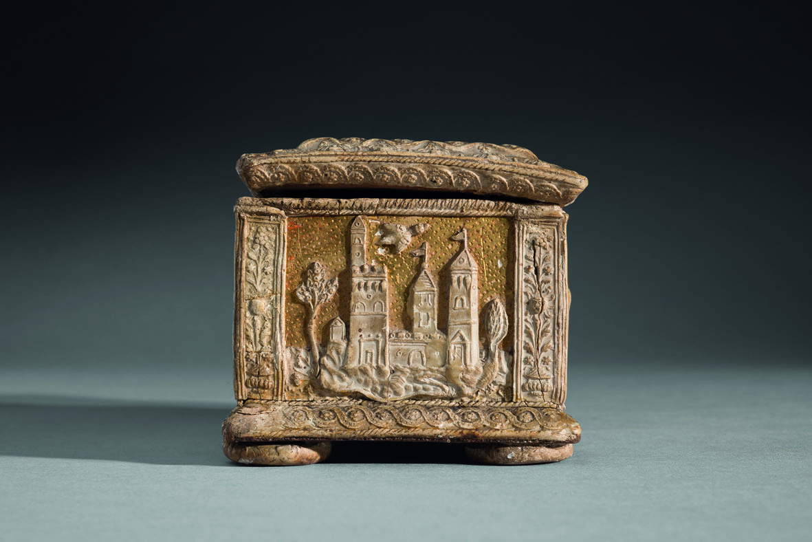 Moral and Amorous Themes Workshop, Casket with City View [right side] (third-fourth decade of the 16th century; wood, gold leaf and pastille, 7 x 14 x 7.5 cm; Private Collection)