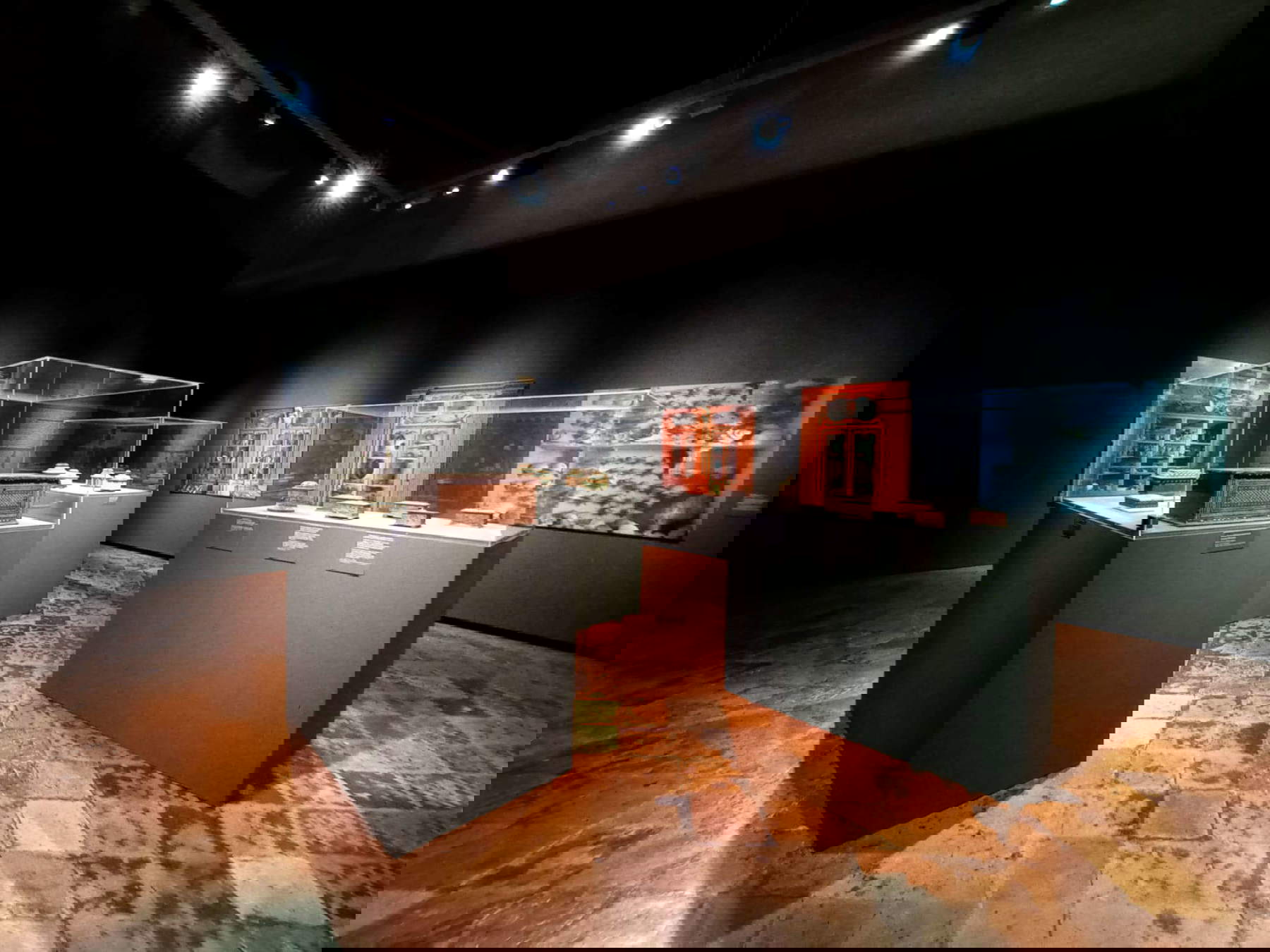 Instalaciones de la exposición Mirabilia Estensi. Wunderkammer Instalaciones de la exposición Mirabilia Estensi. Wunderkammer