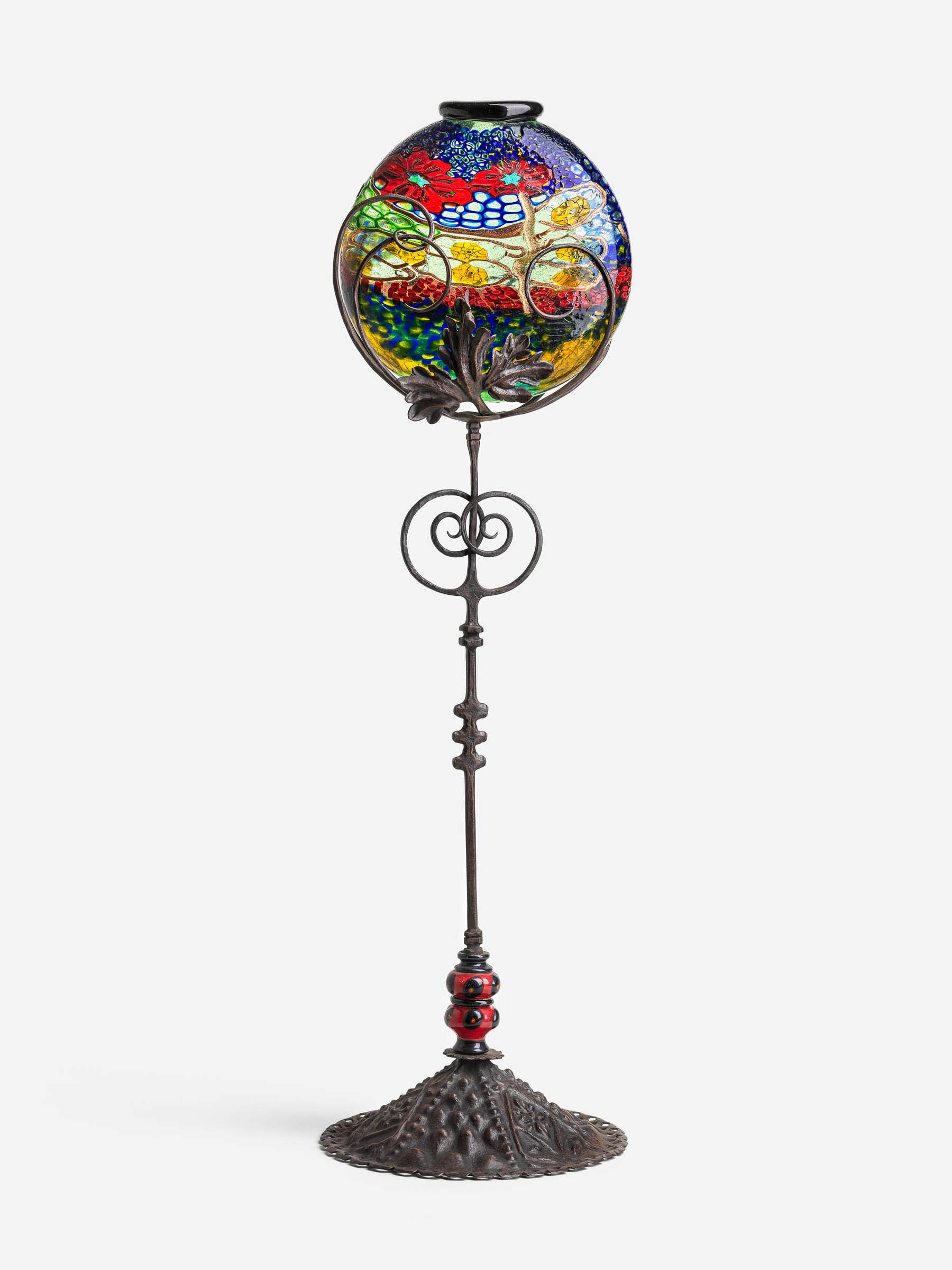 Umberto Bellotto, Connubio di ferro e vetro (ca. 1923; glass; Venice, Fondazione Chiara e Francesco Carraro / Galleria Internazionale d'Arte Moderna di Ca' Pesaro). Photo: Enrico Fiorese Umberto Bellotto, Connubio di ferro e vetro (ca. 1923; glass; Venice, Fondazione Chiara e Francesco Carraro / Galleria Internazionale d'Arte Moderna di Ca' Pesaro). Photo: Enrico Fiorese